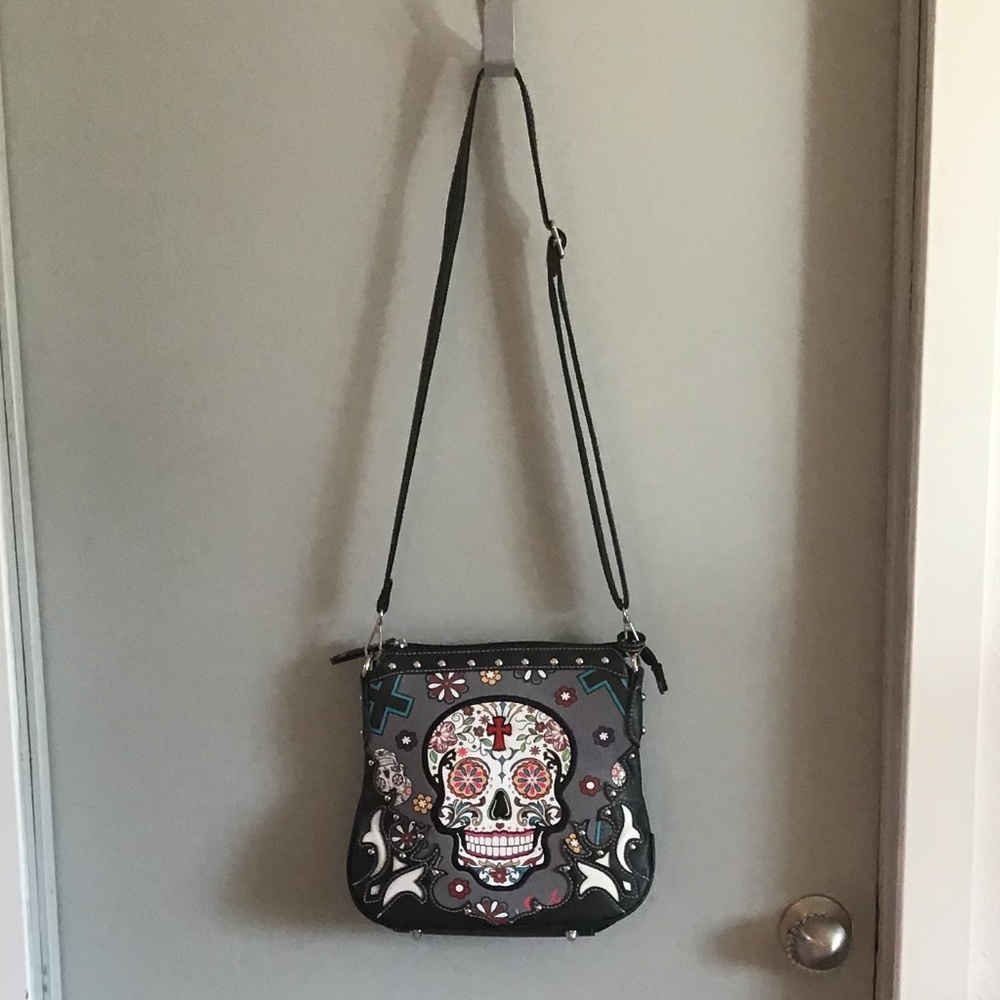 Concealed handgun skull purse